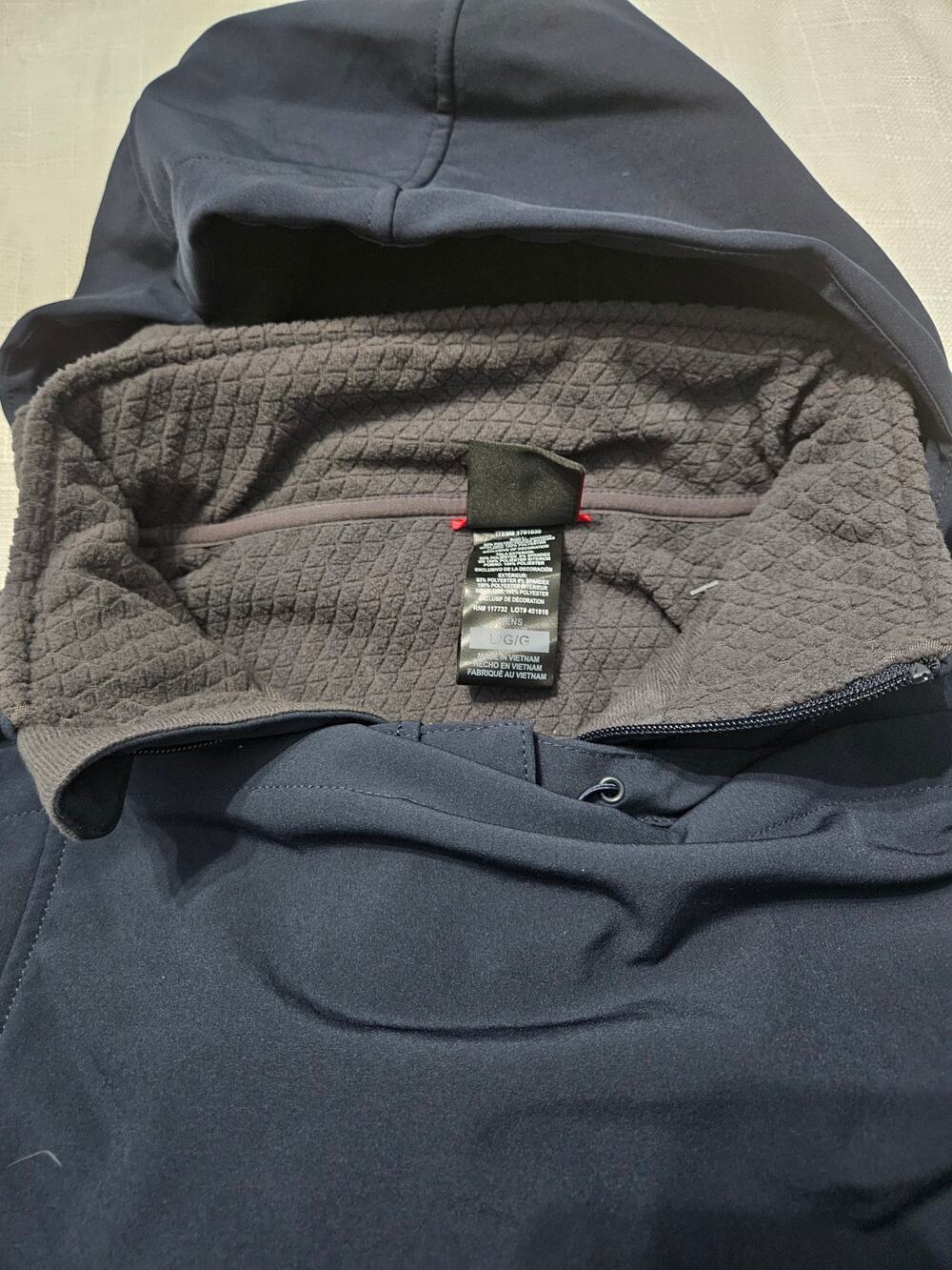 Gerry Navy Softshell Jacket Sz L Bonded Fleece Backing Water Resistant